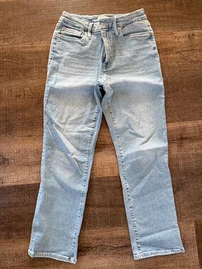 Good American Light Wash Ankle Jeans